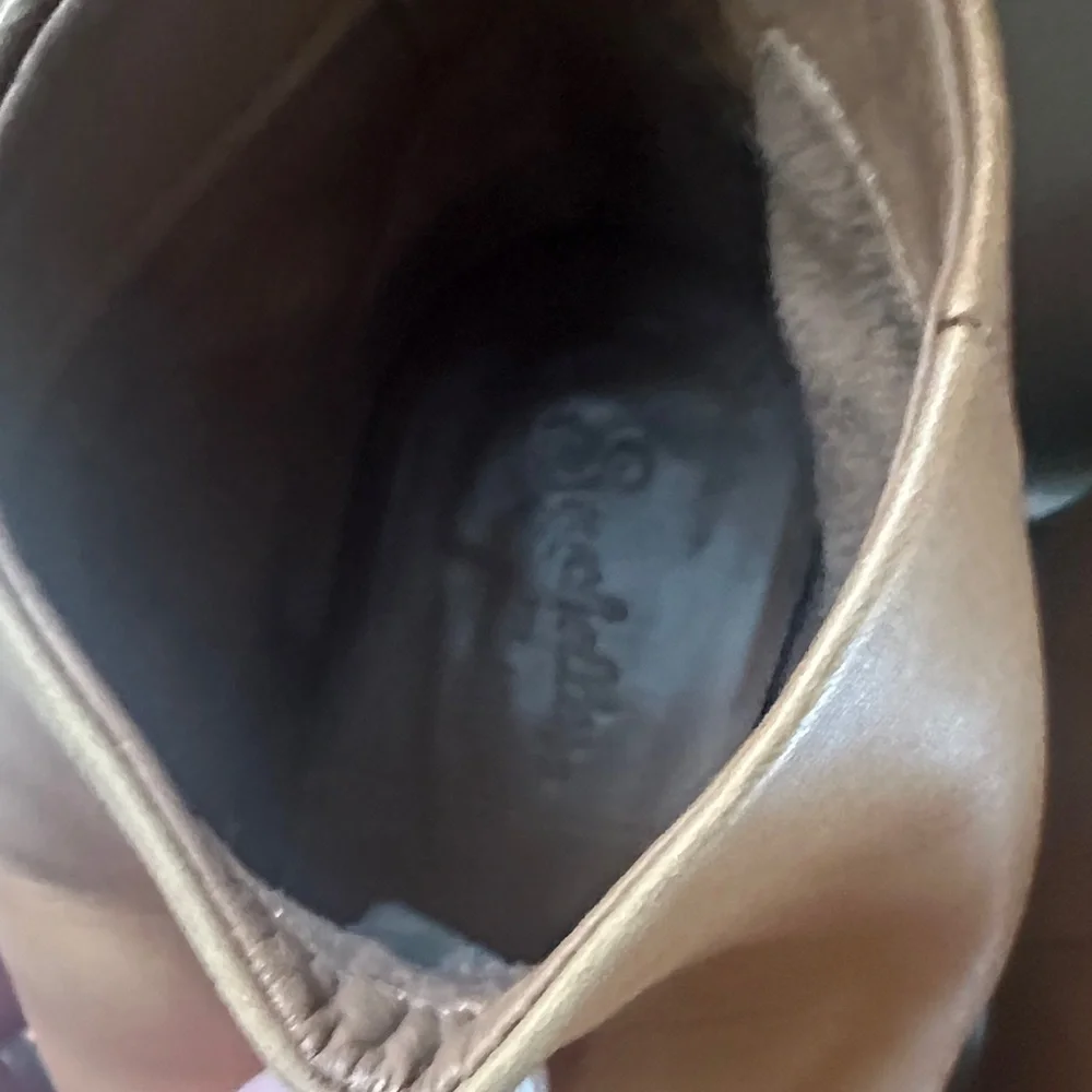 Seychelles Camel Supple Leather Ankle Booties- Back Zip Excellent Condition 8.5